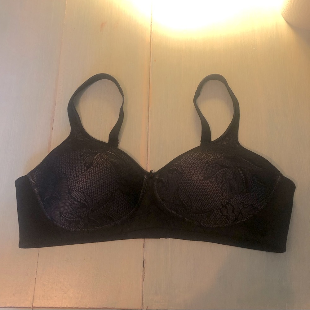 Woman’s Vanity Fair Bra size 40B